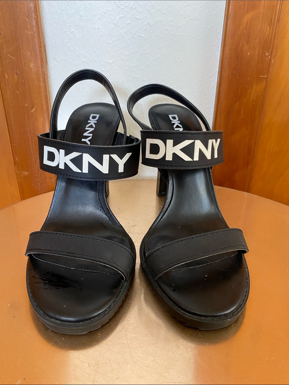 DKNY Black Logo Slingback Heels with Bold Strap Designer Excellent condition!